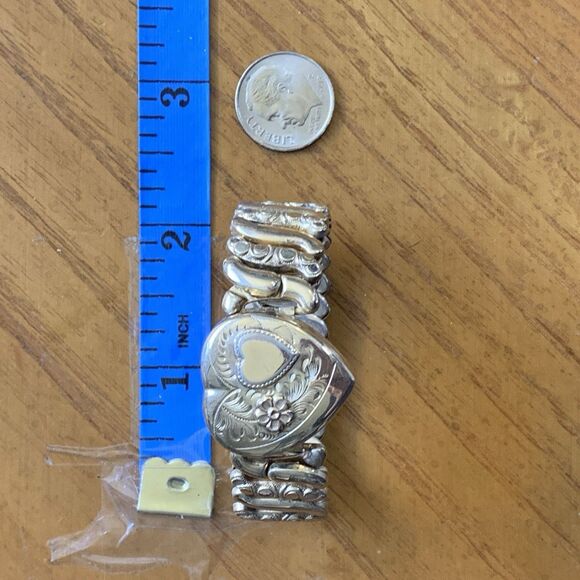 Vintage Co-Star Sweetheart Bracelet | WWII Era | Gold Over Sterling Floral Heart - Picture 11 of 11